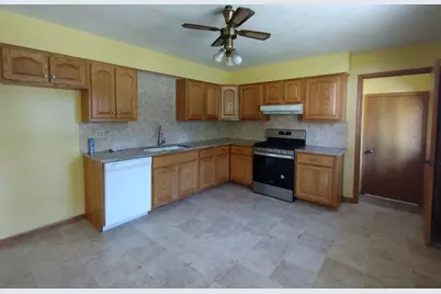 312 E 11th Street, Pecatonica, IL 61063 - Photo 10