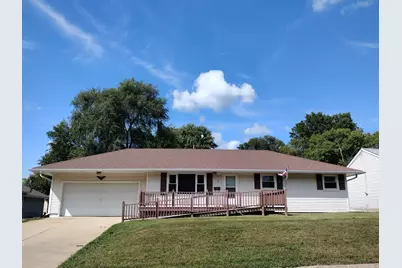 312 E 11th Street, Pecatonica, IL 61063 - Photo 1