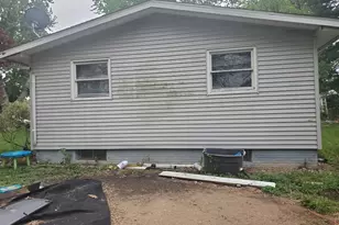 138 W 5th Ave, Woodhull, IL 61490 - Photo 2