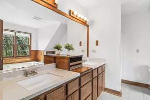 200 Wildwood Ln, Fox River Grove, IL 60021 - Photo 22