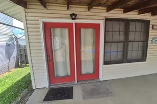 27 Baker St, Harrisburg, IL 62946 - Photo 10
