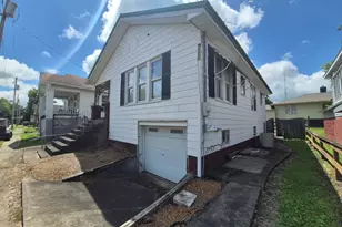 27 Baker St, Harrisburg, IL 62946 - Photo 2