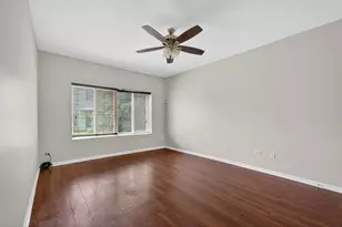 1051 Delta Dr, Elgin, IL 60123 - Photo 20