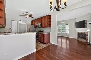 1051 Delta Dr, Elgin, IL 60123 - Photo 14