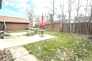 14241 Mackinaw Ave, Burnham, IL 60633 - Photo 16