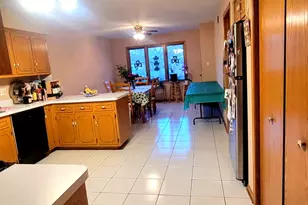 14241 Mackinaw Ave, Burnham, IL 60633 - Photo 10