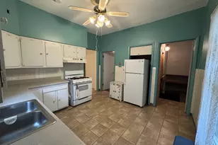 1019 Prospect St, Elgin, IL 60120 - Photo 12