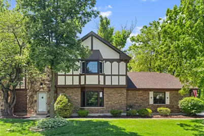 11716 S Black Forest Lane, Palos Park, IL 60464 - Photo 1