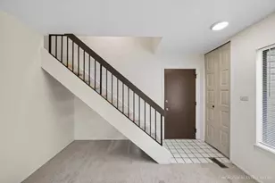 1326 Kingsbury Dr, Hanover Park, IL 60133 - Photo 10