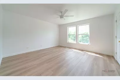 178 W Hampton Drive, Round Lake, IL 60073 - Photo 14