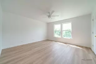 178 W Hampton Dr, Round Lake, IL 60073 - Photo 14