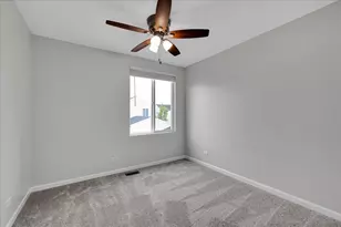 943 Four Seasons Blvd, Aurora, IL 60504 - Photo 14