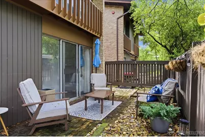 5936 Greenview Road #5936, Lisle, IL 60532 - Photo 4