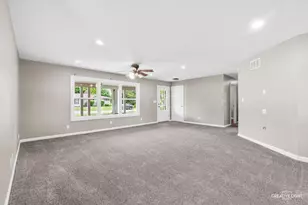 144 E Grant St, Leland, IL 60531 - Photo 4