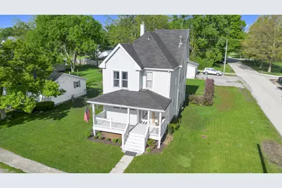211 N Maple Street, Grant Park, IL 60940 - Photo 2