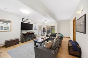 211 N Maple St, Grant Park, IL 60940 - Photo 4