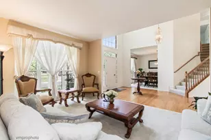 591 W Rosiland Dr, Palatine, IL 60074 - Photo 8