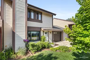 30W056 Buckthorn Ct, Warrenville, IL 60555 - Photo 2