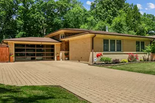 117 Murray Dr, Wood Dale, IL 60191 - Photo 1