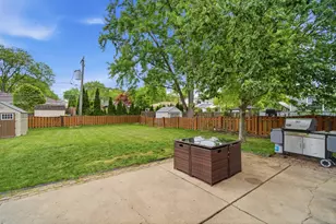 55 Washington Ave, Streamwood, IL 60107 - Photo 22