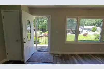 7N101 Kearns Road, South Elgin, IL 60177 - Photo 4