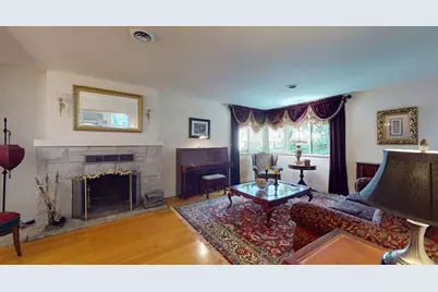 315 E Union Avenue, Wheaton, IL 60187 - Photo 4
