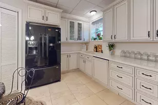 315 E Union Ave, Wheaton, IL 60187 - Photo 46