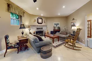 315 E Union Ave, Wheaton, IL 60187 - Photo 54
