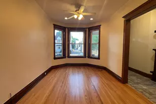 1613 W Berwyn Ave, Chicago, IL 60640 - Photo 4