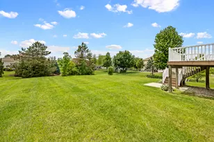 1285 Mallard Ln, Hoffman Estates, IL 60192 - Photo 12
