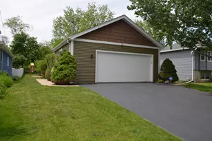 3813 Illinois St, Crystal Lake, IL 60014 - Photo 4