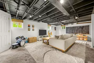 1325 E Walnut Ave, Des Plaines, IL 60016 - Photo 26