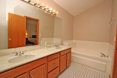 464 Farm Bridge Road, Lake Zurich, IL 60047 - Photo 24
