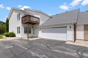 10050 Skipperling Rd, Roscoe, IL 61073 - Photo 1