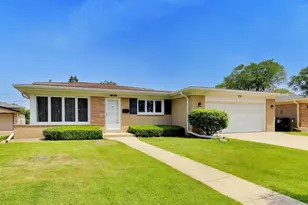 7630 Beckwith Rd, Morton Grove, IL 60053 - Photo 2
