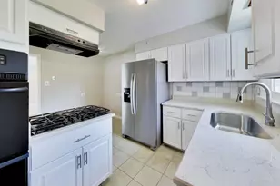 7630 Beckwith Rd, Morton Grove, IL 60053 - Photo 10