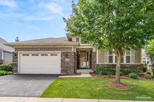 2832 Chevy Chase Ln, Naperville, IL 60564 - Photo 1