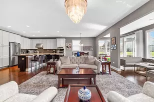 2832 Chevy Chase Ln, Naperville, IL 60564 - Photo 6