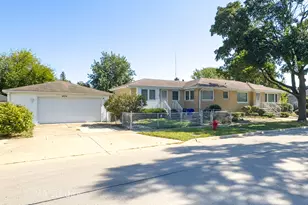 8636 40th St, Lyons, IL 60534 - Photo 4