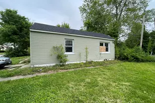 754 S Oakland Ave, Decatur, IL 62522 - Photo 4