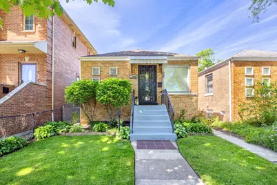 4906 W Argyle Street, Chicago, IL 60630 - Photo 1