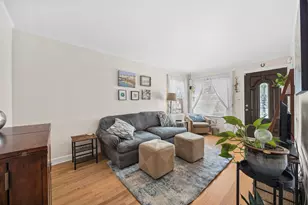 4906 W Argyle St, Chicago, IL 60630 - Photo 2