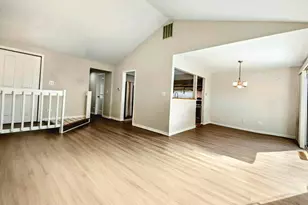 1254 Ballantrae Pl, Mundelein, IL 60060 - Photo 4