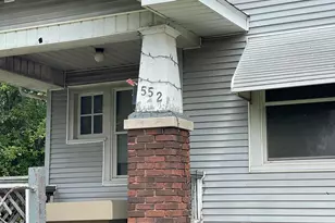 552 W Center St, Decatur, IL 62526 - Photo 2