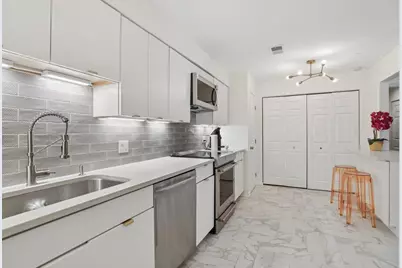 525 Grove Street #2D, Evanston, IL 60201 - Photo 8