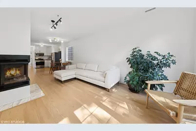 1064 N Marshfield Avenue #2, Chicago, IL 60622 - Photo 2