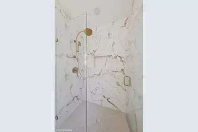 1064 N Marshfield Avenue #2, Chicago, IL 60622 - Photo 12
