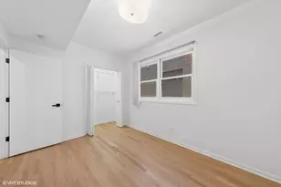 1064 N Marshfield Ave, Chicago, IL 60622 - Photo 8