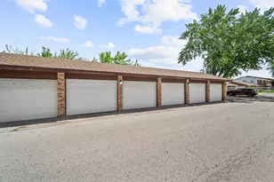 12750 Carriage Ln, Crestwood, IL 60418 - Photo 16
