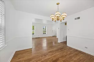 619 Westchester Blvd, Westchester, IL 60154 - Photo 6